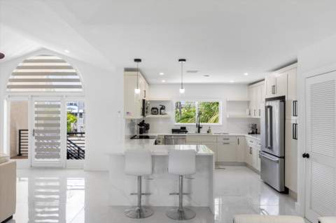 937 Gulf Drive, Summerland Key FL - photo 18 of 58