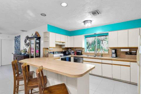 181 Dove Lake Drive, Key Largo FL - photo 7 of 33