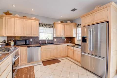 29635 Saratoga Avenue, Big Pine Key FL - photo 9 of 49