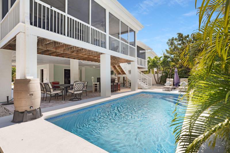 2 bedroom Single Family Residence at 320 Calzada De Bougainville, Waloriss Sub (49.5), Marathon — photo 5