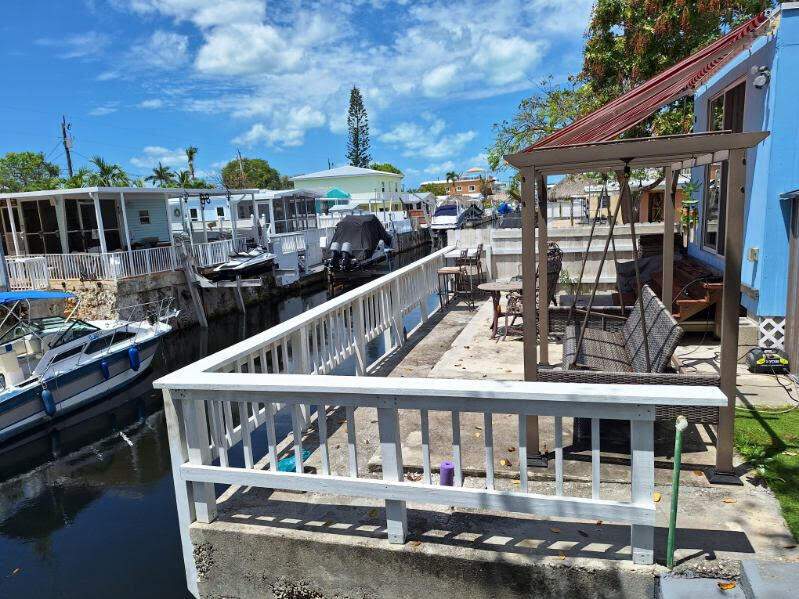 1 bedroom Mobile Home at 108 W Avenue A, Key Largo Trlr Village (101.5), Key Largo — photo 2