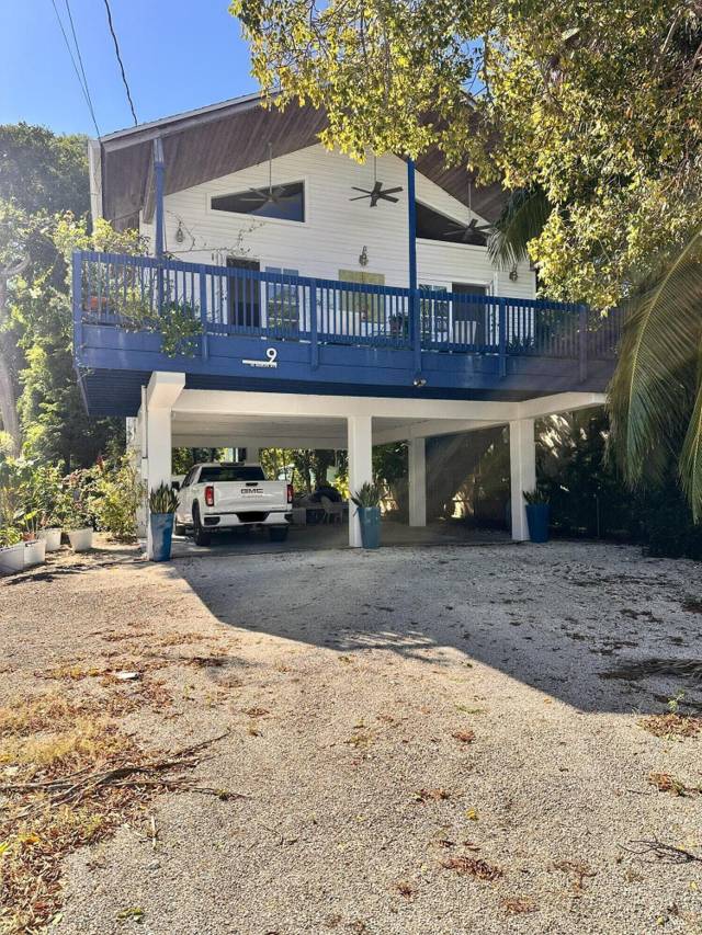 9 SE Marlin Avenue