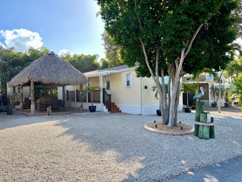 2 bedroom Mobile Home at 101620 Overseas Highway ## 5S, Tarpon Acres (102.0), Key Largo — photo 3