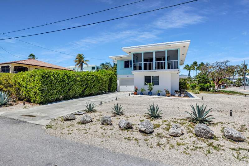 3 bedroom Single Family Residence at 309 Jasmine Street, Yacht Club Island (61.0), Duck Key — photo 3
