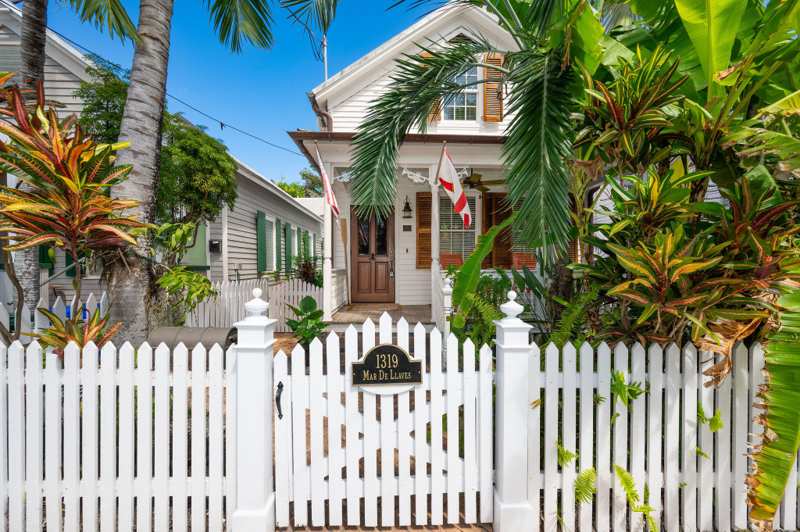 3 bedroom Single Family Residence at 1319 Newton Street, Waddells Subdivision (2.0), Key West — photo 1