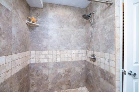 106 Gardenia Avenue, Plantation Key FL - photo 23 of 50