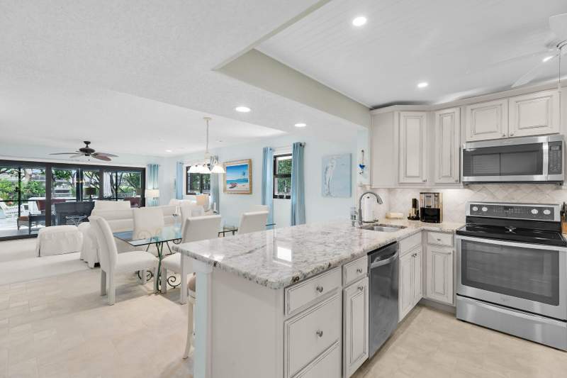 2 bedroom Condominium at 88181 Old Highway #B3, Coral Harbour (88.0), Plantation Key — photo 4