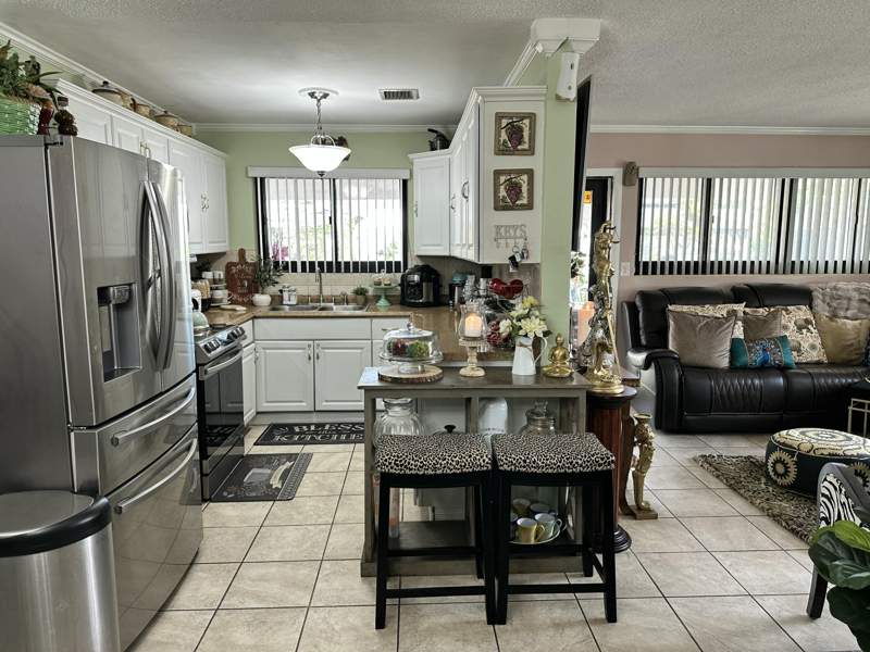 5 bedroom Single Family Residence at 2922 Flagler Avenue, Riviera Shores (3.0), Key West — photo 2