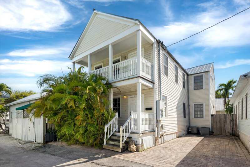 4 bedroom Single Family Residence at 214 Eanes Lane, Old Town - Unlisted (1.0), Key West — photo 1