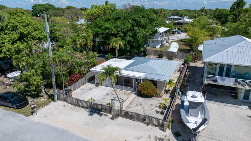 2 bedroom Single Family Residence at 56 SE Marlin Avenue, Largo Sound Park (103.5), Key Largo — photo 2