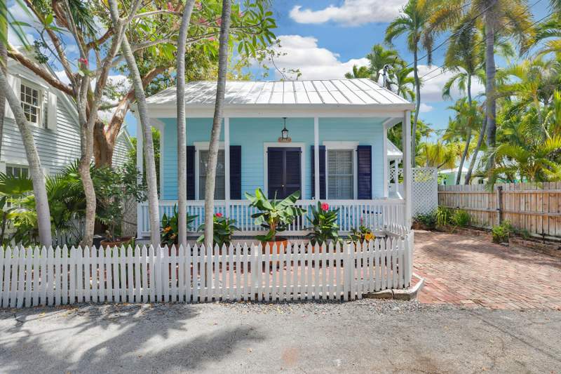 3 bedroom Single Family Residence at 810 Carey Lane, Old Town - Unrecord (1.0), Key West — photo 3