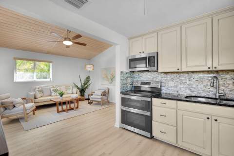 516 Plante Street, Key Largo FL - photo 10 of 37