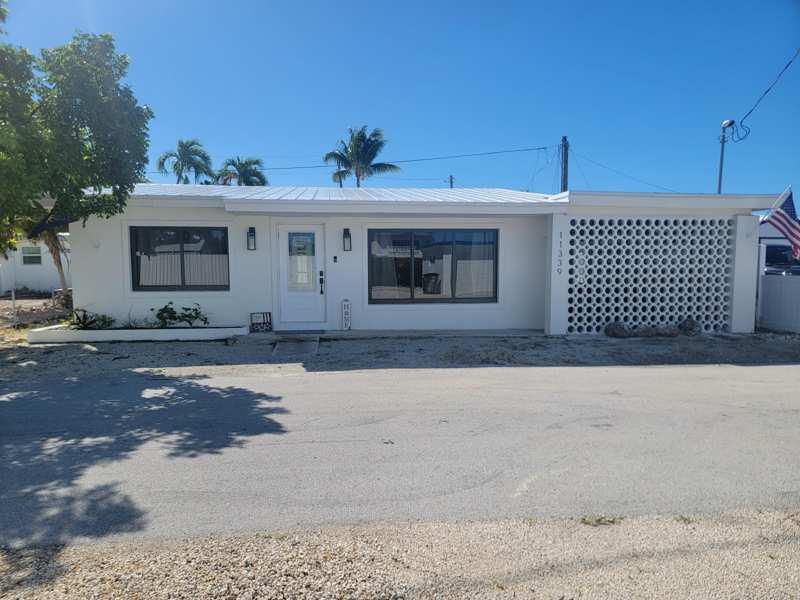 2 bedroom Single Family Residence at 11339 5th Avenue Ocean, Little Venice (53.0), Marathon — photo 1