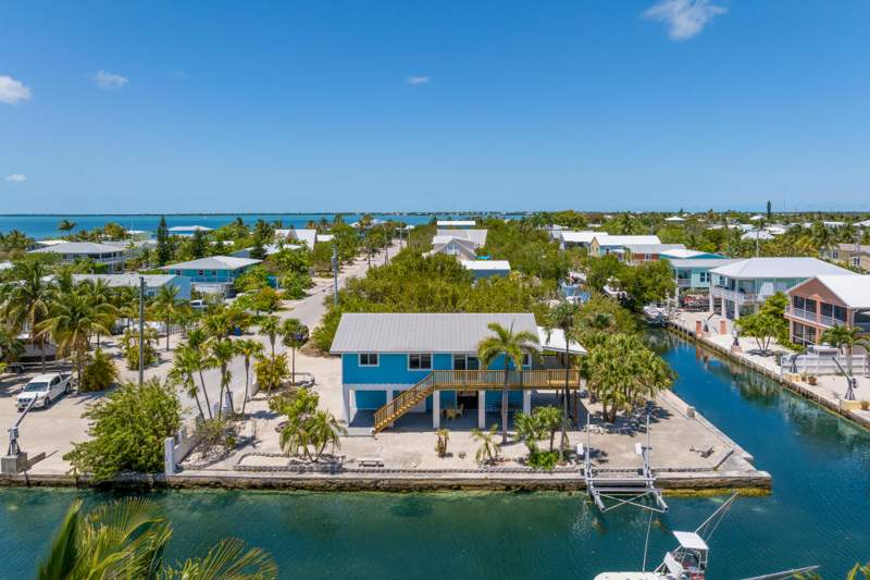 3 bedroom Single Family Residence at 22953 John Silver Lane, Cutthroat Harbor Est (23.0), Cudjoe Key — photo 3