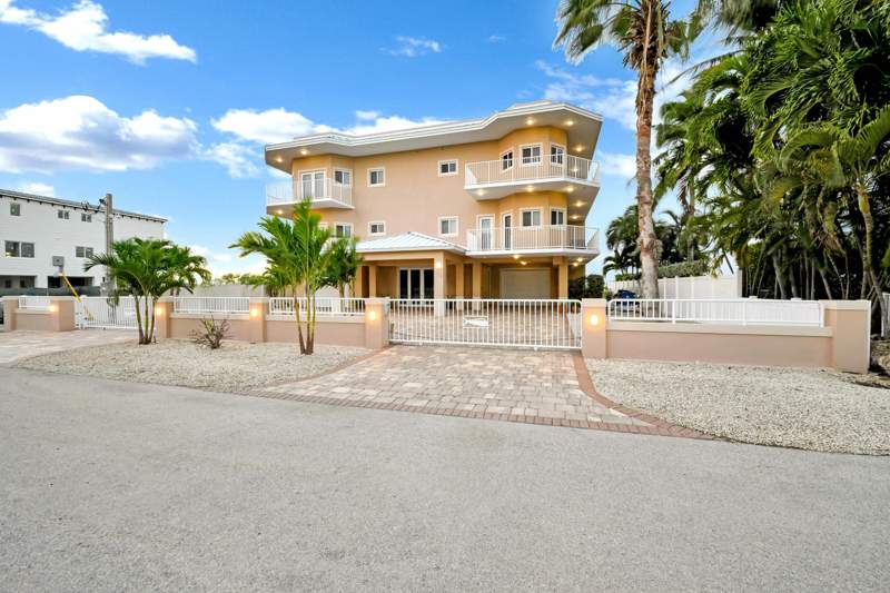 5 bedroom Single Family Residence at 112 N Bounty Lane, Buccaneer Point (98.0), Key Largo — photo 3