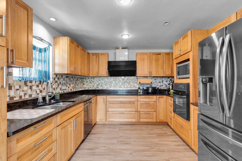 3 bedroom Single Family Residence at 27395 Saint Lucie Lane, Breezeswept Bch Est (27.5), Ramrod Key — photo 5