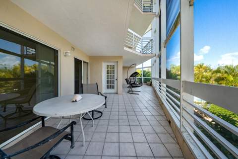 80450 Overseas Highway #204, Upper Matecumbe Key Islamorada FL - photo 17 of 38