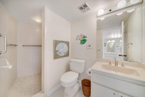 80450 Overseas Highway #204, Upper Matecumbe Key Islamorada FL - photo 20 of 38