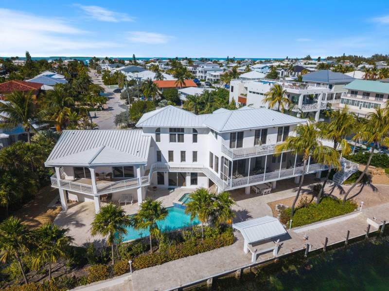 4 bedroom Single Family Residence at 44 W Plaza Del Lago, Port Antigua (74.5), Lower Matecumbe — photo 3