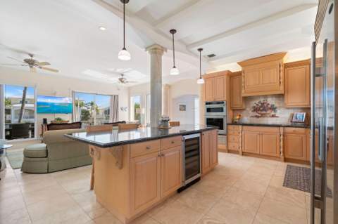 44 W Plaza Del Lago, Lower Matecumbe FL - photo 16 of 83