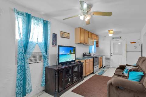 245 41st Street, Marathon FL - photo 6 of 14