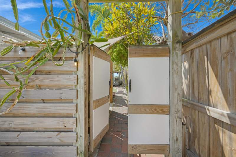 3 bedroom Single Family Residence at 12A 12th Avenue, Stuart Sub (5.0), Stock Island — photo 2