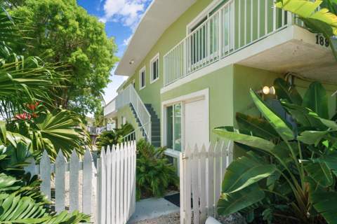 189 Ocean Drive, Plantation Key FL - photo 17 of 45