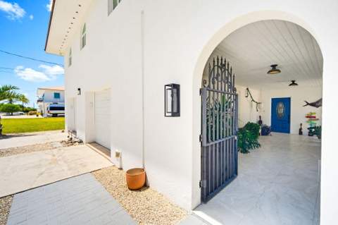 30363 Flamingo Lane, Big Pine Key FL - photo 12 of 85