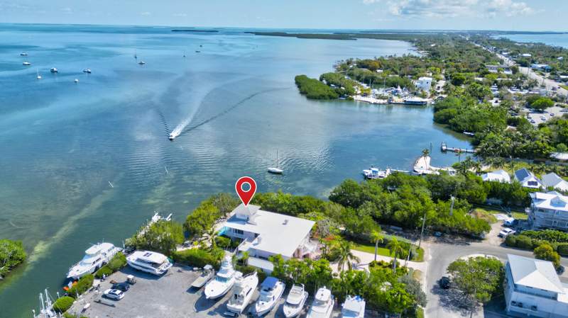8 bedroom Single Family Residence at 1101 Mastic Street, Strattons (82.5), Upper Matecumbe Key Islamorada — photo 3