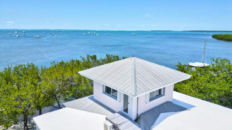8 bedroom Single Family Residence at 1101 Mastic Street, Strattons (82.5), Upper Matecumbe Key Islamorada — photo 5