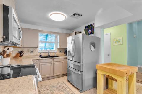190 10Th Street #190, Key Colony FL - photo 13 of 42
