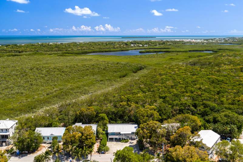 4 bedroom Single Family Residence at 112 Peace Avenue, Dove Creek (94.0), Key Largo — photo 5