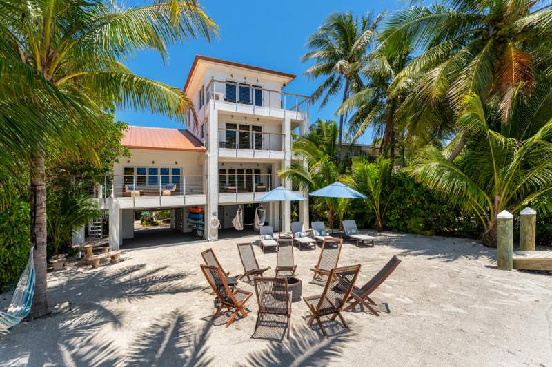 4 bedroom Single Family Residence at 58652 Overseas Highway, Crains Sub (58.0), Marathon — photo 4