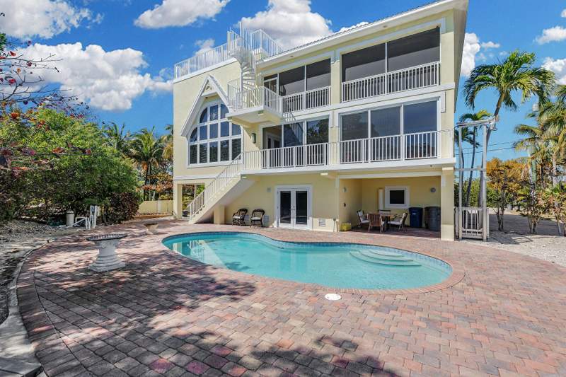 4 bedroom Single Family Residence at 205 Stirrup Key Boulevard, Stirrup Key Sub (52.5), Marathon — photo 5