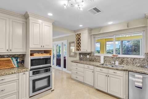 205 Stirrup Key Boulevard, Marathon FL - photo 17 of 57