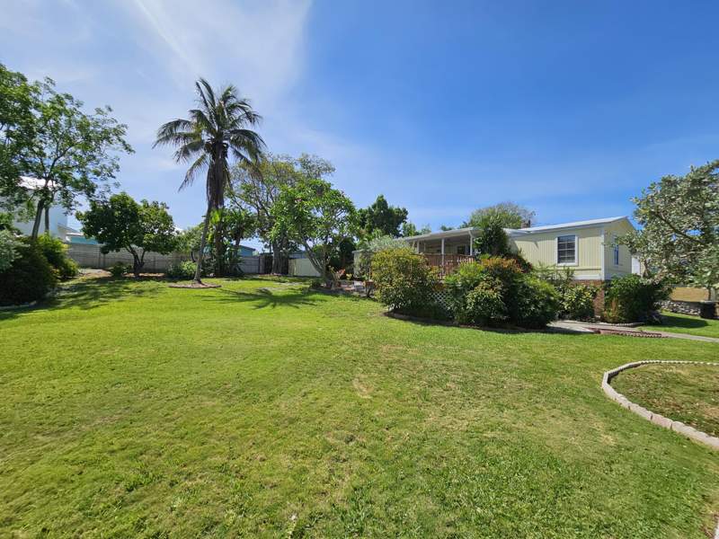 2 bedroom Mobile Home at 917 Plantation Road, Lake Surprise Properties (106.0), Key Largo — photo 4