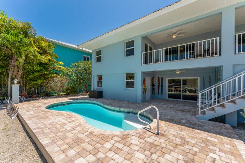 5 bedroom Single Family Residence at 112 Bruce Court, Sea-Air Estates (52.0), Marathon — photo 4