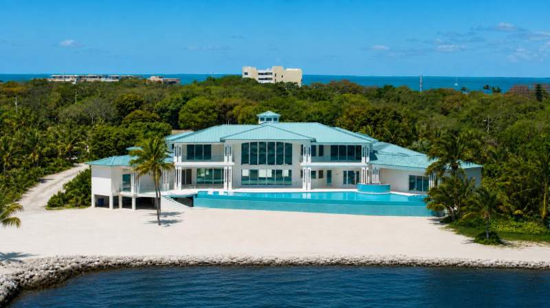 8 bedroom Single Family Residence at 88835 & 88845 Old Highway, Pearl City (89.0), Plantation Key — photo 5