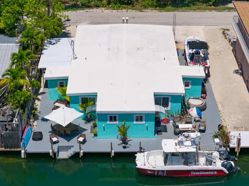 4 bedroom Duplex at 574 & 576 99th Street Ocean, Coral Colony (52.0), Marathon — photo 1
