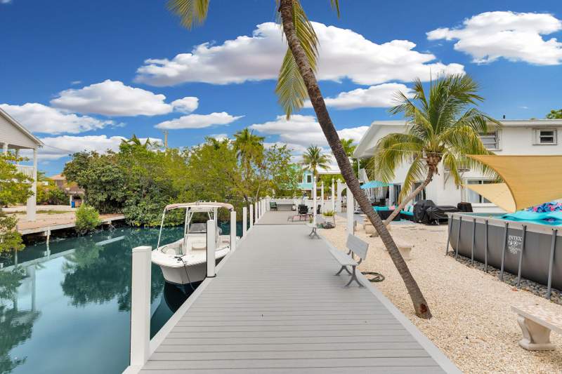 3 bedroom Single Family Residence at 750 W Indies Drive, Breezeswept Bch Est (27.5), Ramrod Key — photo 4
