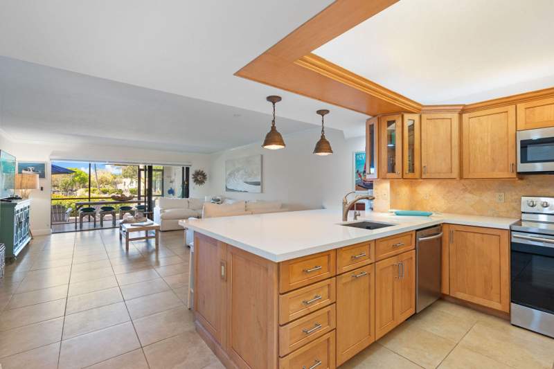 2 bedroom Condominium at 96000 Overseas Highway #W2 +Boat Slip, Buttonwood Bay (96.0), Key Largo — photo 2