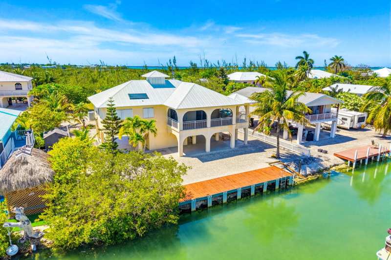 2 bedroom Single Family Residence at 17286 Jamaica Lane, Orchid Park Sub (17.0), Sugarloaf Key — photo 1