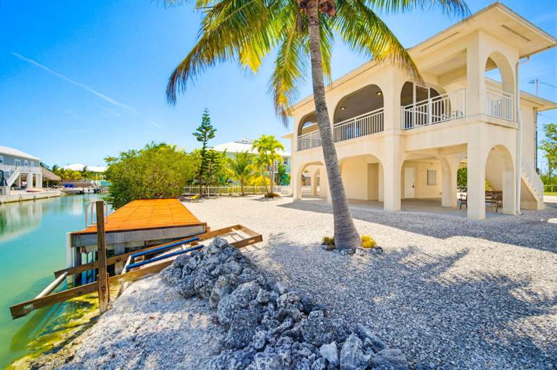 2 bedroom Single Family Residence at 17286 Jamaica Lane, Orchid Park Sub (17.0), Sugarloaf Key — photo 3
