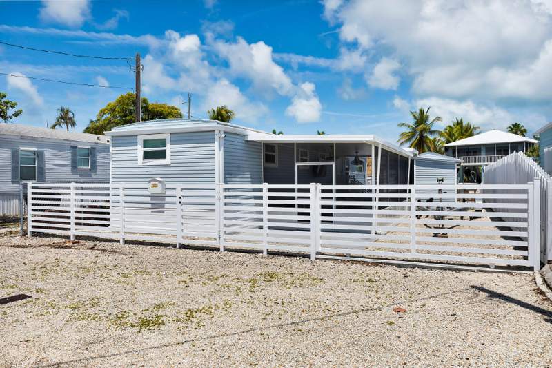 2 bedroom Mobile Home at 1503 Aqueduct Lane, Cross Key Waterways (103.0), Key Largo — photo 4