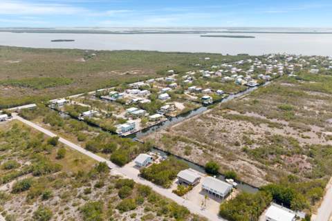 3746 Park Avenue, Big Pine Key FL - photo 11 of 68