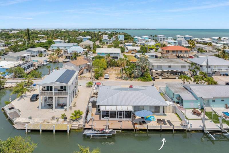 2 bedroom Half Duplex at 427 89Th Street Ocean, Gulfstream Shore (Marathon) (52.0), Marathon — photo 3