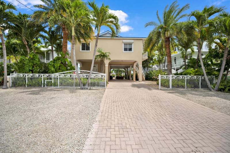 4 bedroom Single Family Residence at 316 Woods Avenue, Plant Key Colony (90.0), Plantation Key — photo 2