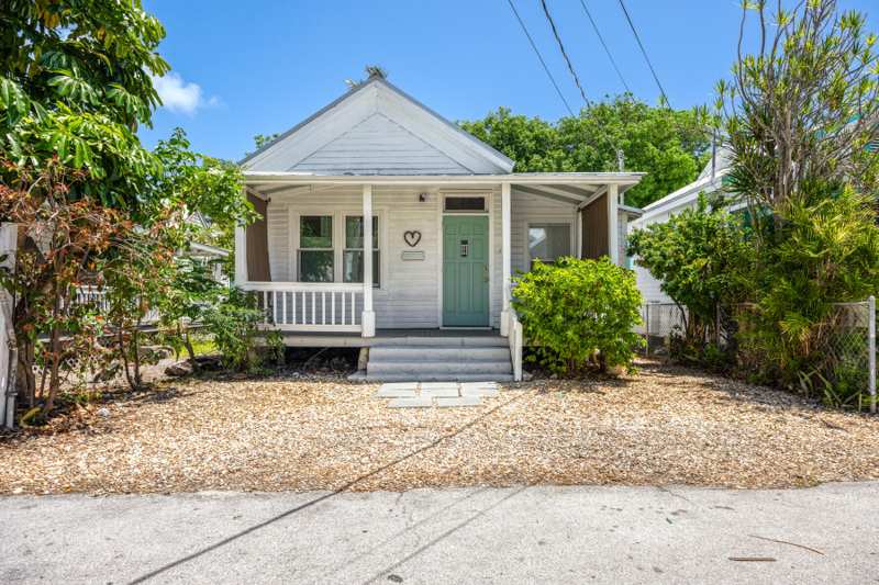 2 bedroom Single Family Residence at 709 Chapman Lane, Old Town - Unrecord (1.0), Key West — photo 1
