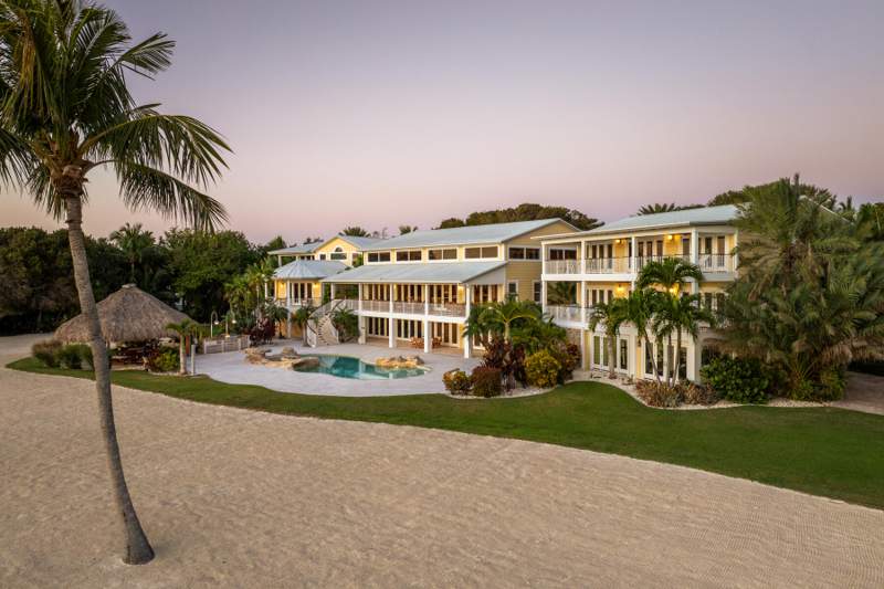 7 bedroom Single Family Residence at 89505 Old Highway, Trop Coral Reef (89.0), Plantation Key — photo 2