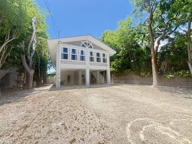 3 bedroom Single Family Residence at 1033 Valencia Road, Bahia Mar (102.5), Key Largo — photo 2